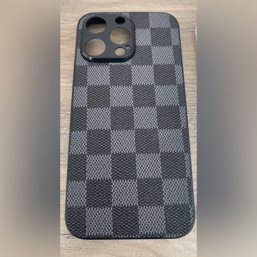 Elegant Black Checkered Case for 15 Pro Max